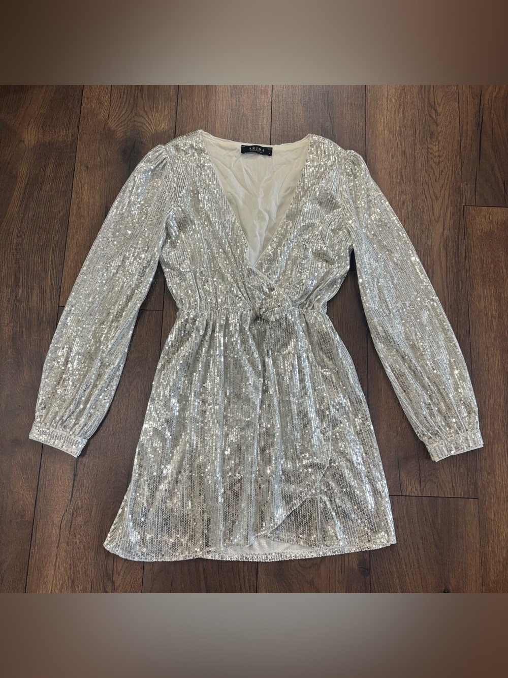 AKIRA Silver Sequin Long Sleeve V-Neck Mini Dress, Size M